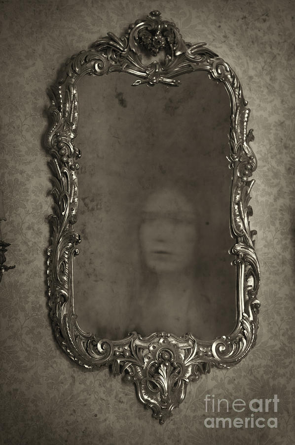 Who Is The Ghost Of The Old Woman With A Mirror?