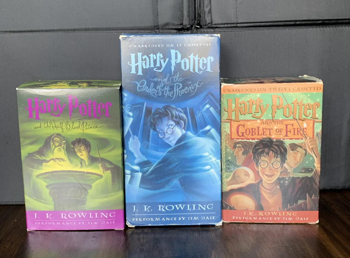 Are there any exclusive collectibles with the Harry Potter audiobooks? 2