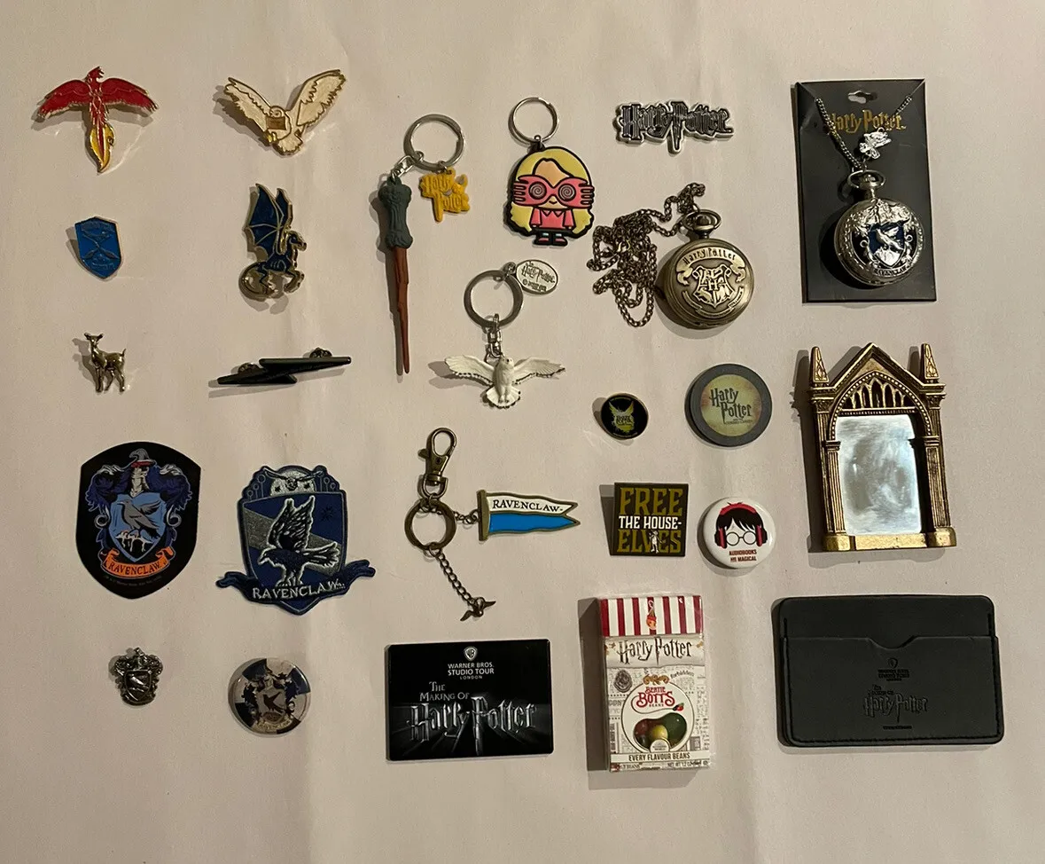 Are there any exclusive character pins with the Harry Potter audiobooks? 2