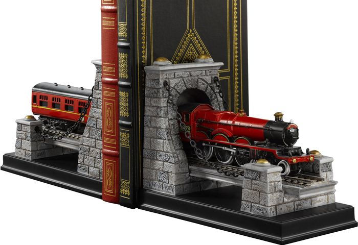 Are there any exclusive bookends with the Harry Potter audiobooks? 2