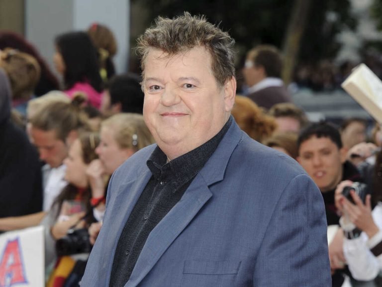 What Is The Name Of The Actor Who Played Rubeus Hagrid?