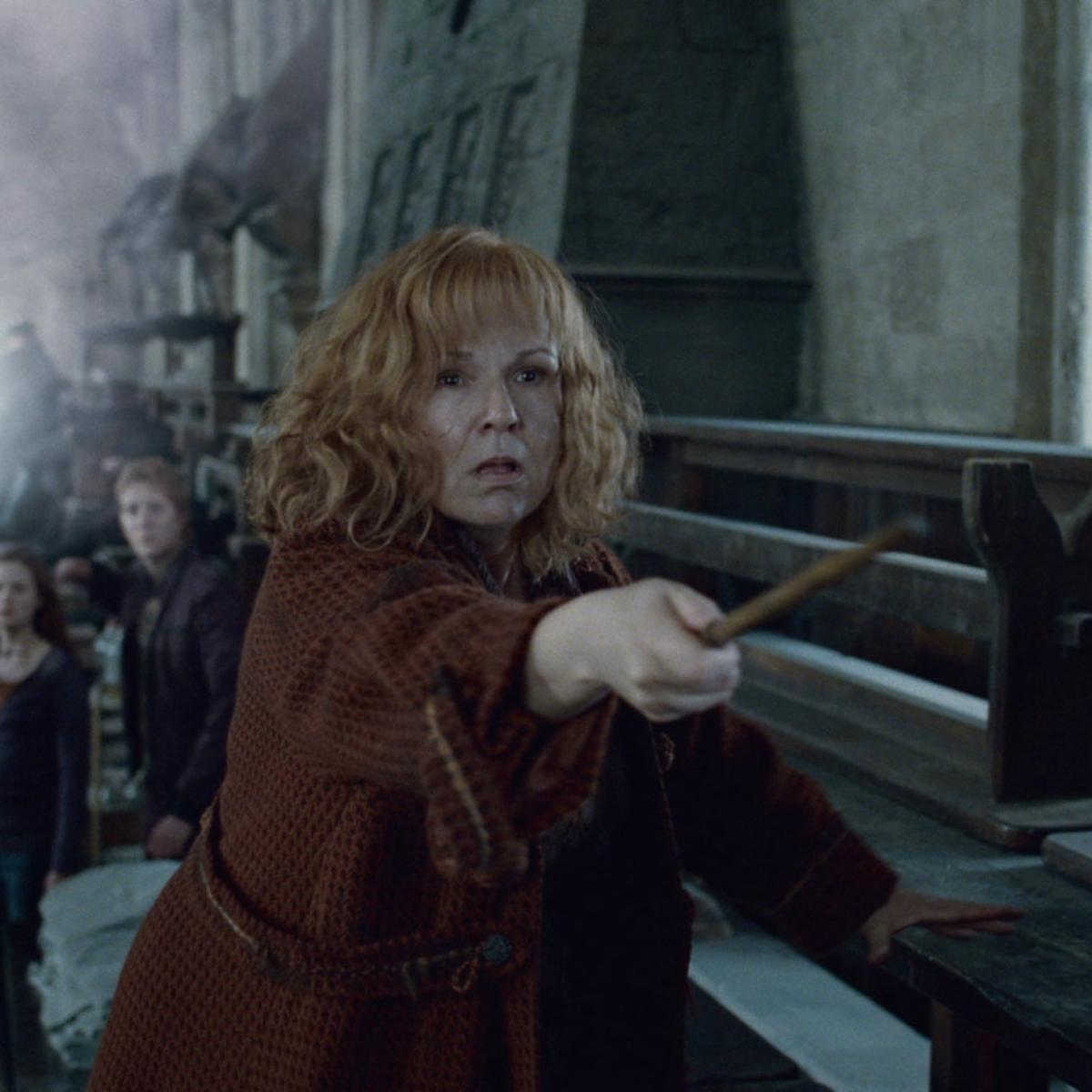 Who played the character of Arthur Weasley's mother in the Harry Potter films? 2