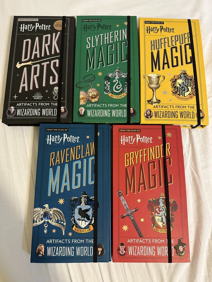 Are there any Harry Potter books with exclusive magical objects and artifacts? 2